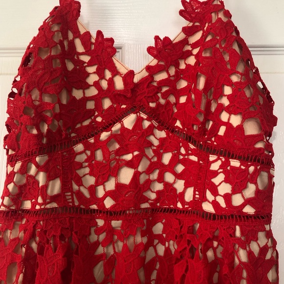Red Lace midi dress - Picture 3 of 7
